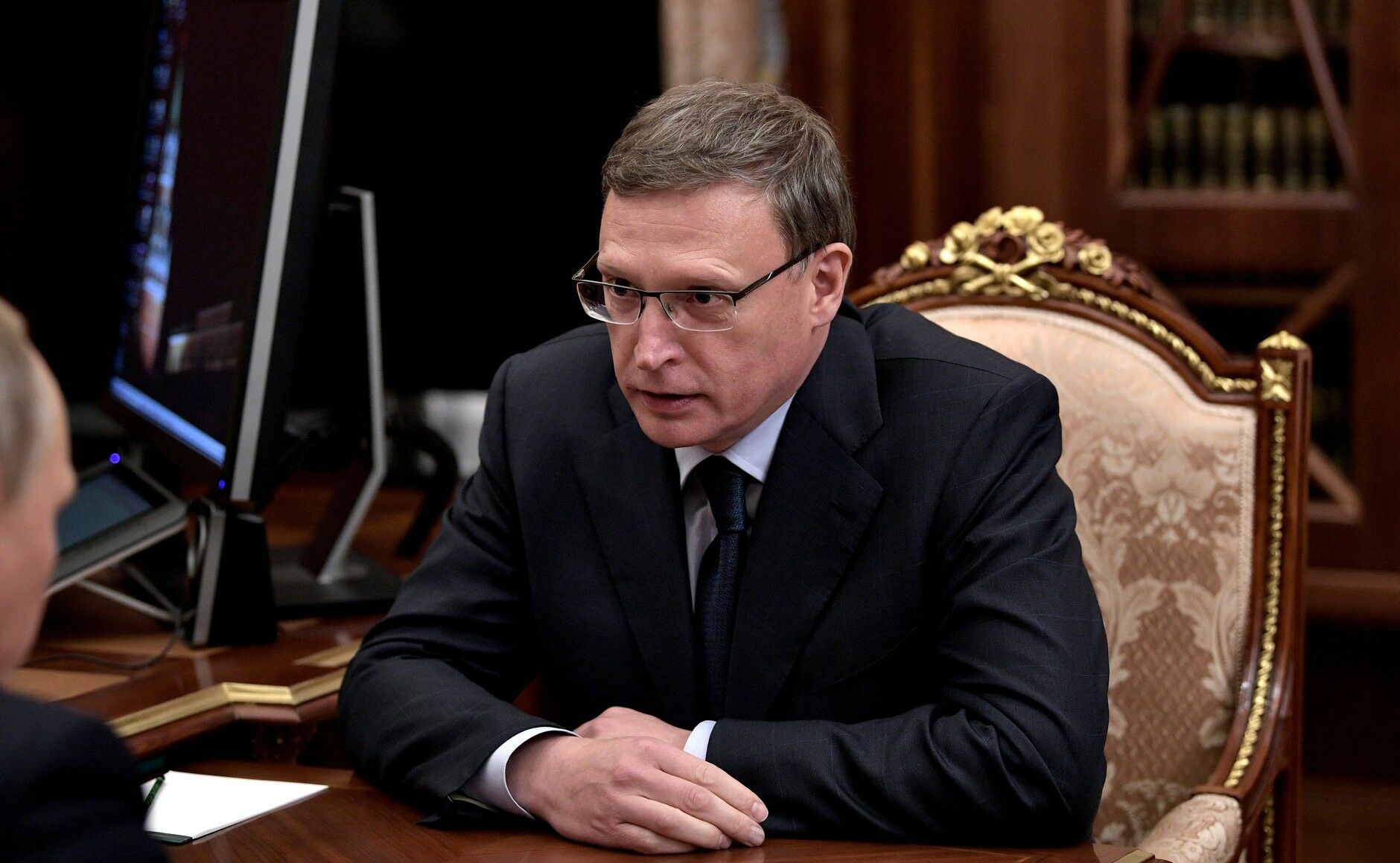 Врио губернатора Омской области рассказал о своем "первом и последнем воровстве"