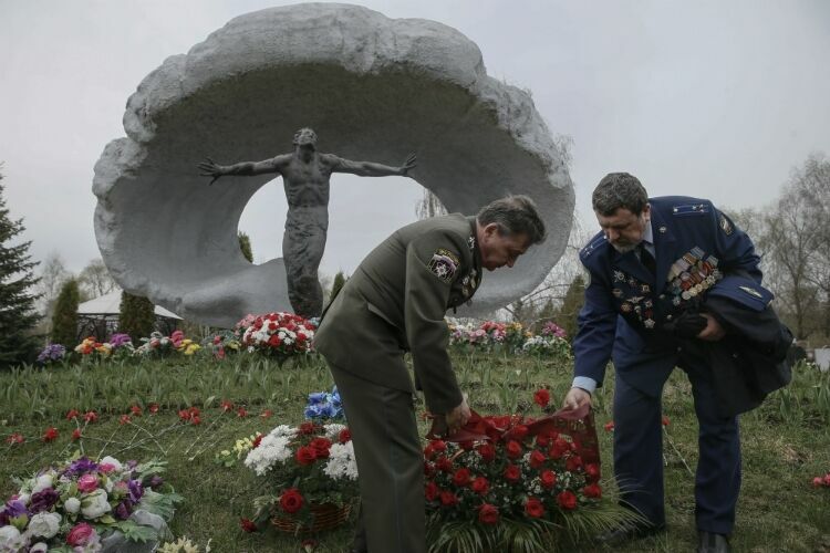 В России, Белоруссии и на Украине почтили память жертв аварии в Чернобыле