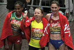 Российская бегунья выиграла знаменитый лондонский марафон