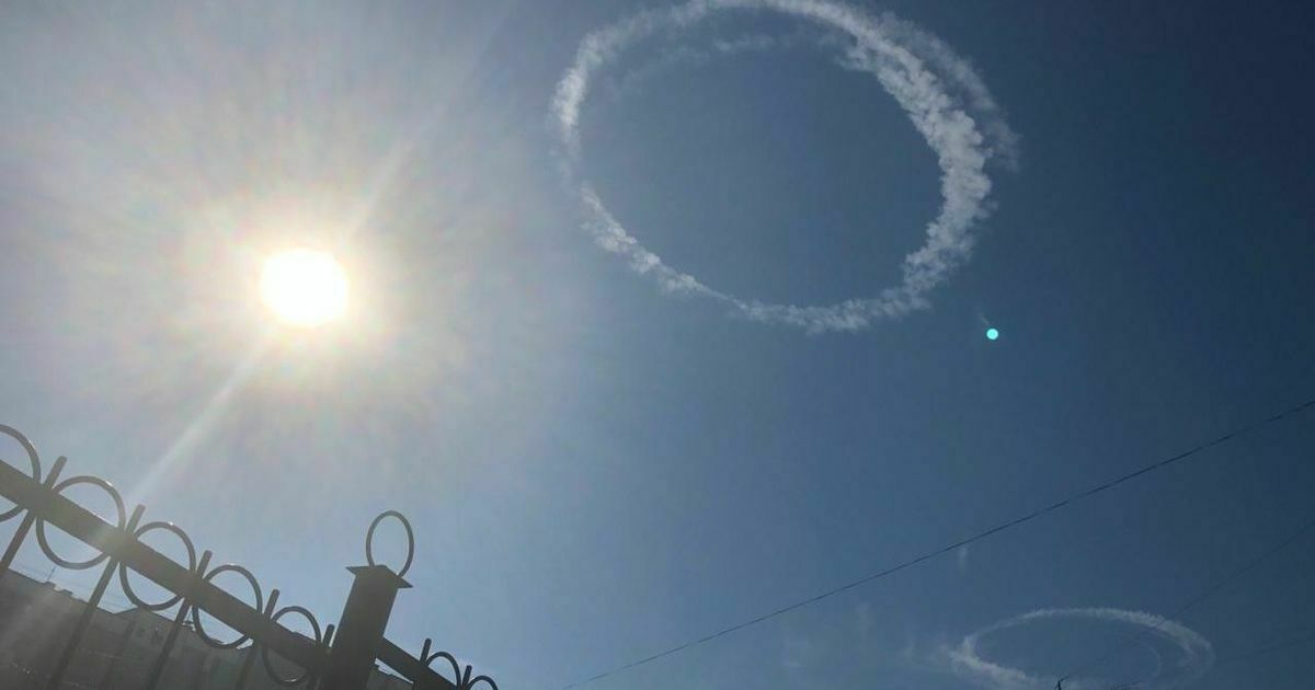 В небе над Владивостоком наблюдали странные белые круги