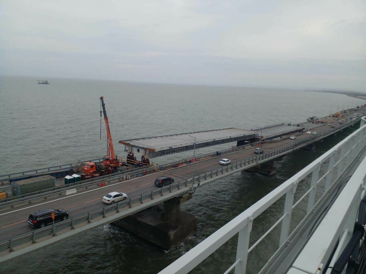 Рабочие установили все четыре пролета Крымского моста