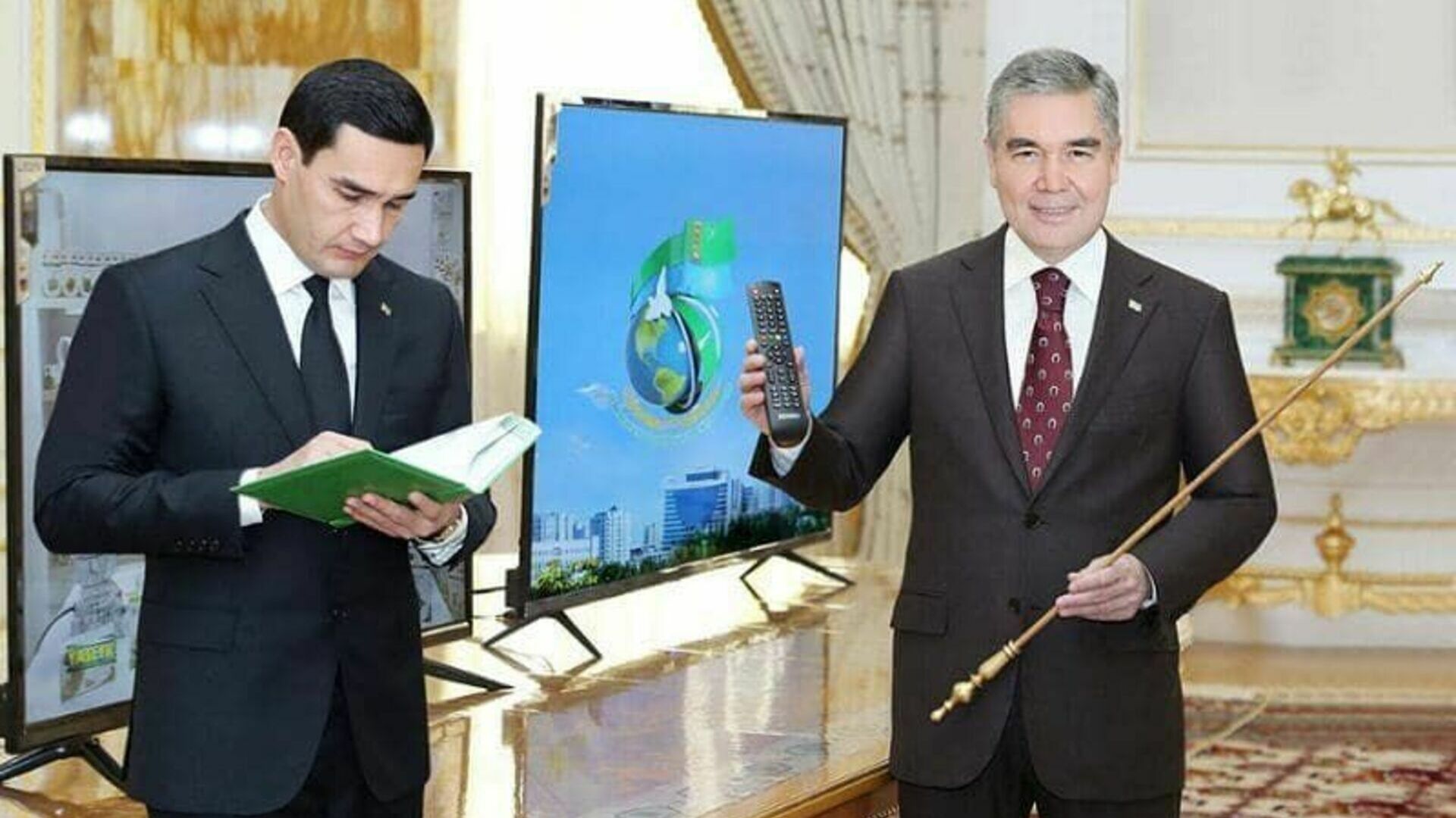 Президент Туркменистана гарантировал неприкосновенность своему отцу