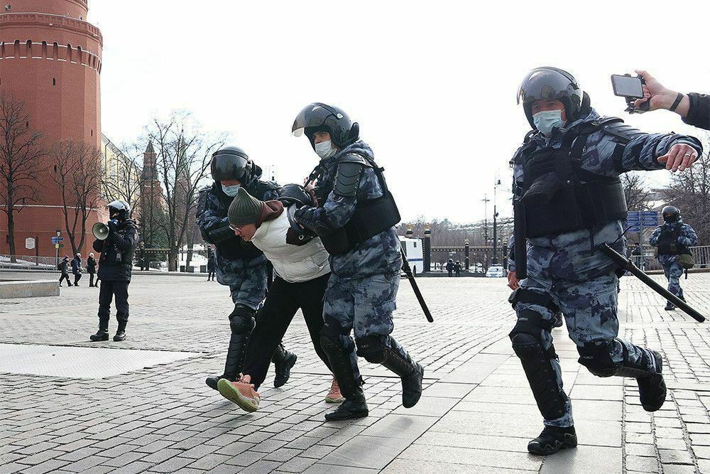 В воскресенье в 20 городах России  прошли акции протеста