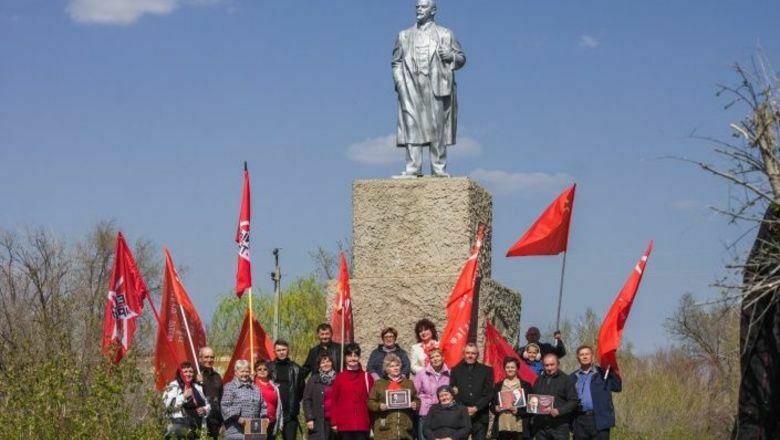 В Волгоградской области коммуниста задержали за возложение цветов