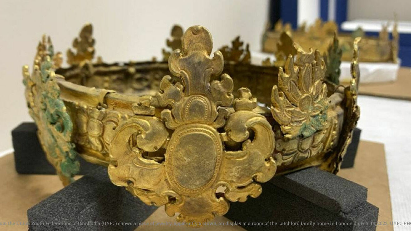 Похищенное золото Кхмерской империи вернулось из Великобритании в Камбоджу