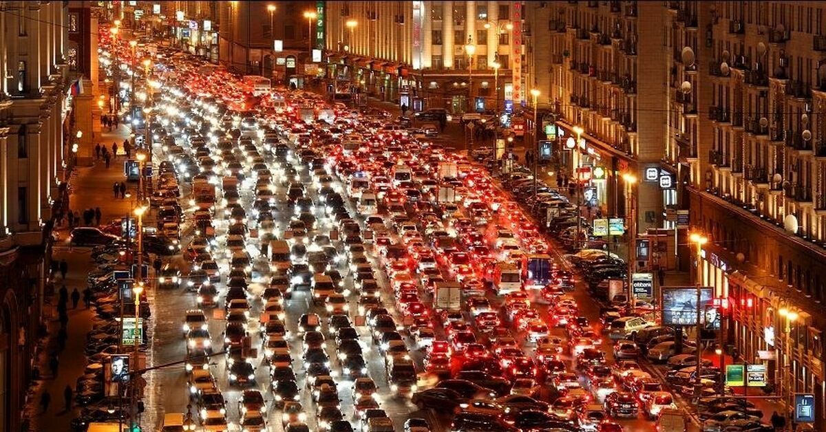 Токио из Москвы не получилось: в столице России создают ад для автомобилистов