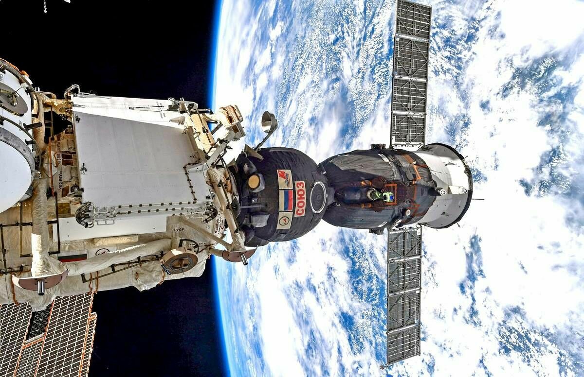 В "Роскосмос"  для анализа доставили орбитальную пыль