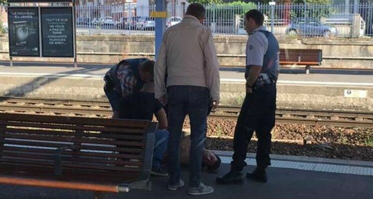 Мужчина, стрелявший в экспрессе Thalys во Франции, не причисляет себя к террористам
