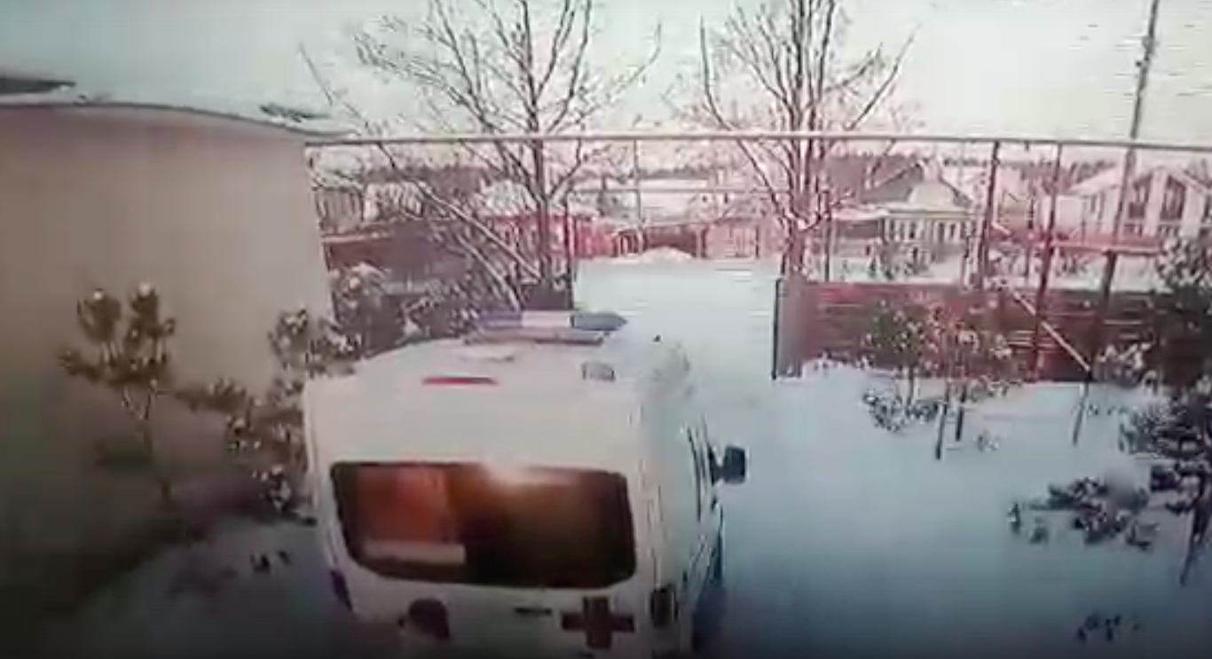 На Урале угнали машину скорой помощи, прибывшую на вызов (ВИДЕО)
