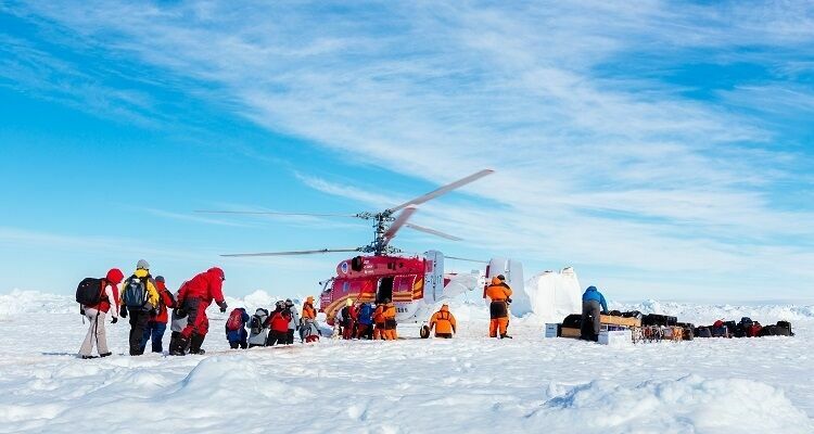Российская экспедиция в Антарктиде приостановлена из-за нехватки средств
