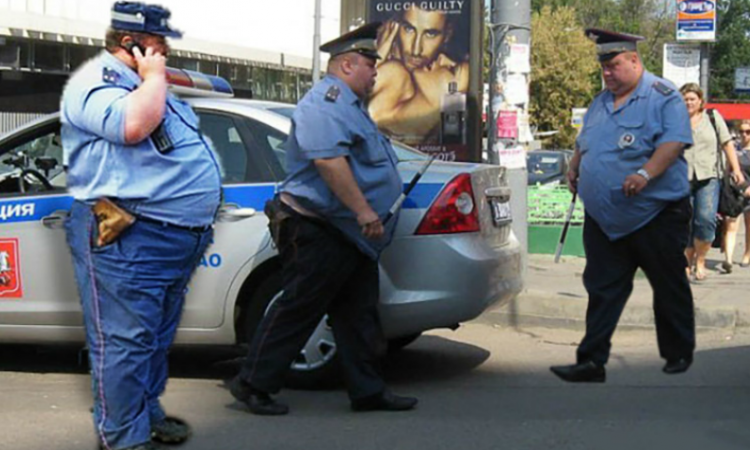 Цифра дня: в России один полицейский приходится на 135 человек