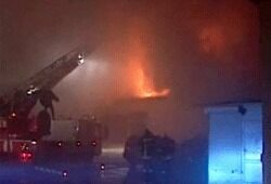 Дом культуры «Октябрь» в Москве разрушен мощным пожаром