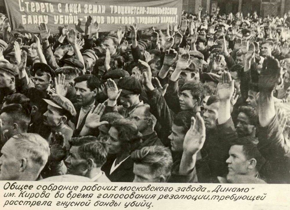 26 июня 1940 года СССР ввел семидневную  рабочую неделю