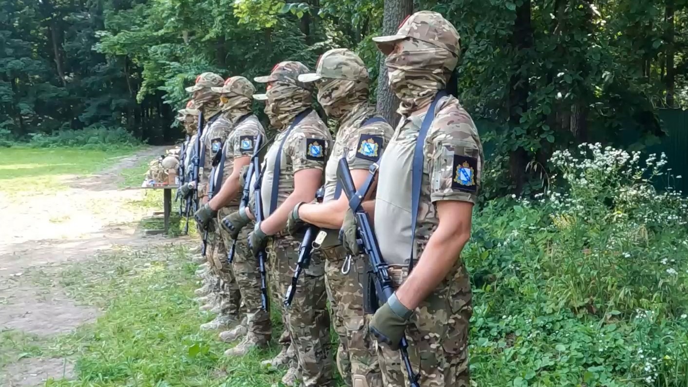 В Курской области вооружают добровольцев народной дружины (ВИДЕО)