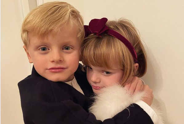 Князь и княгиня Монако отметили 6-летие детей в условиях карантина