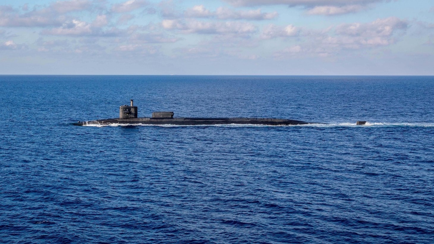 Угроза с севера: атомная субмарина США базируется уже в 400 км от российской границы
