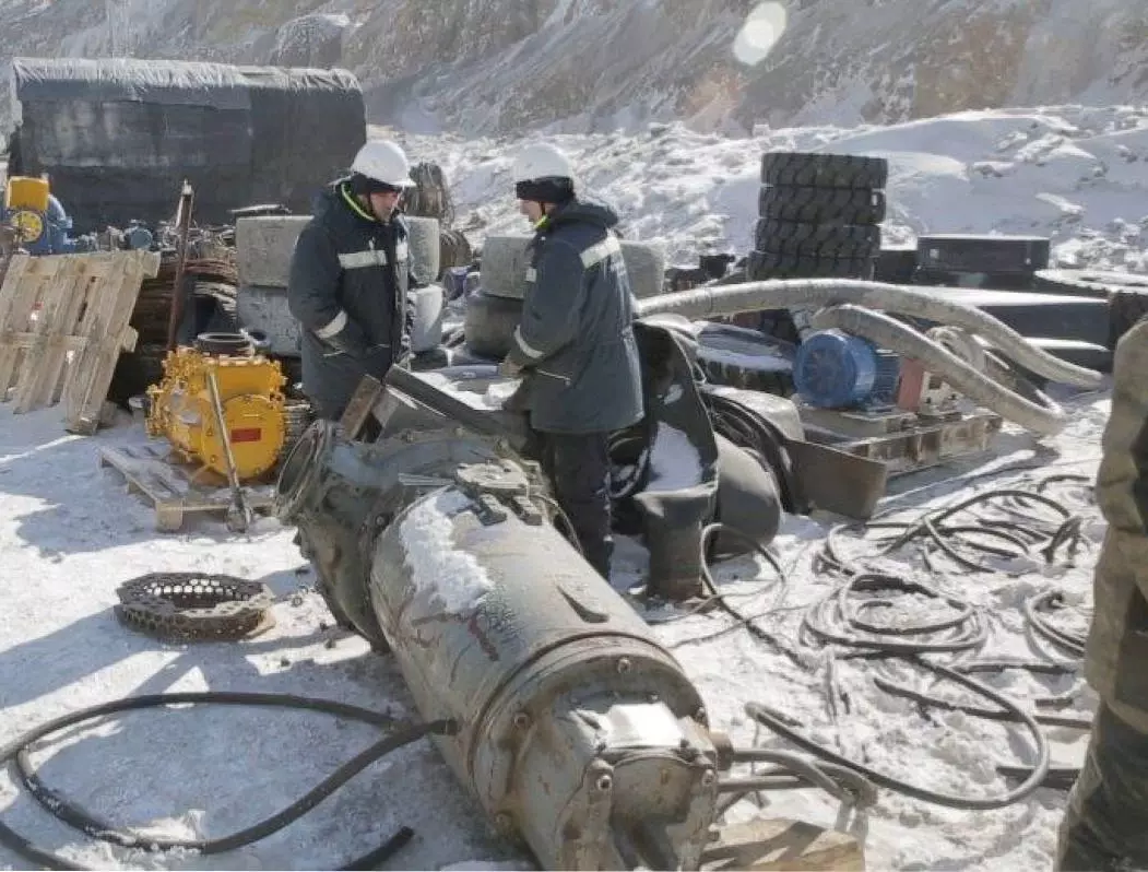 В Амурской области задержали управляющего директора рудника «Пионер»: горняков ищут под завалами уже неделю.