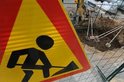 Москвичи жалуются на "полосы препятствий", оставшиеся после ремонта труб