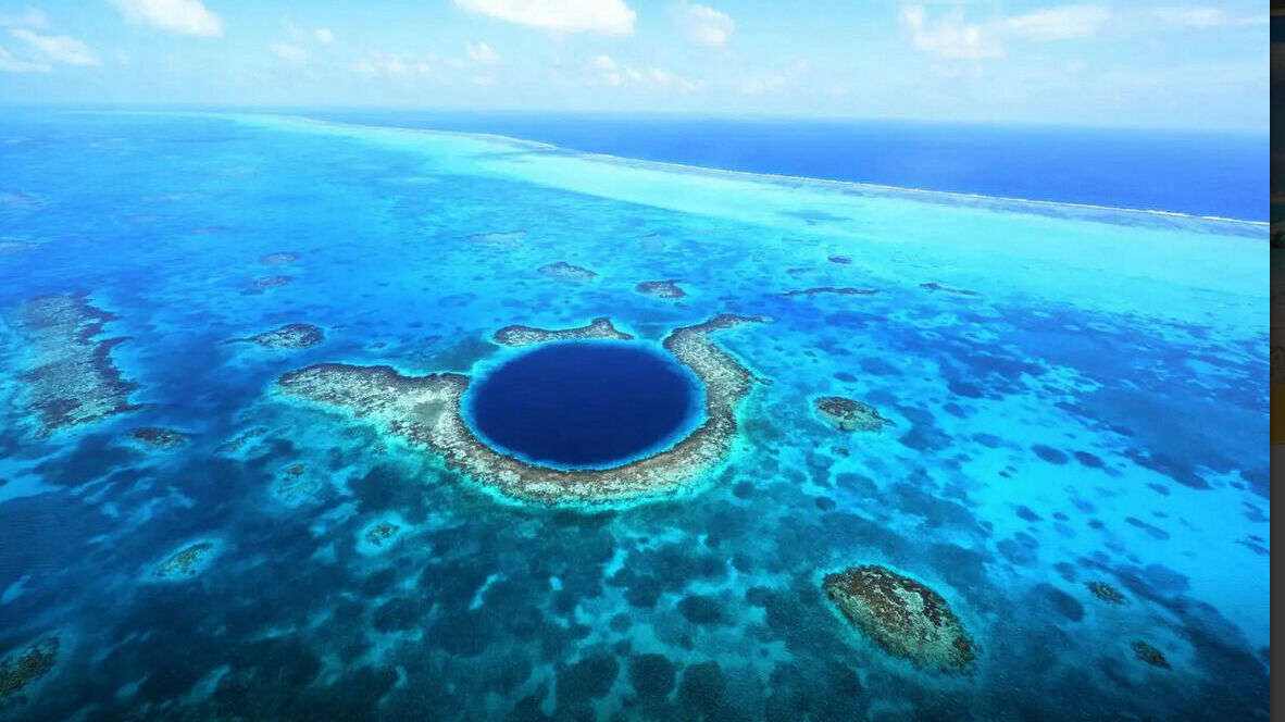 274,4 метра: вторую по глубине голубую дыру в мире обнаружили у берегов Мексики