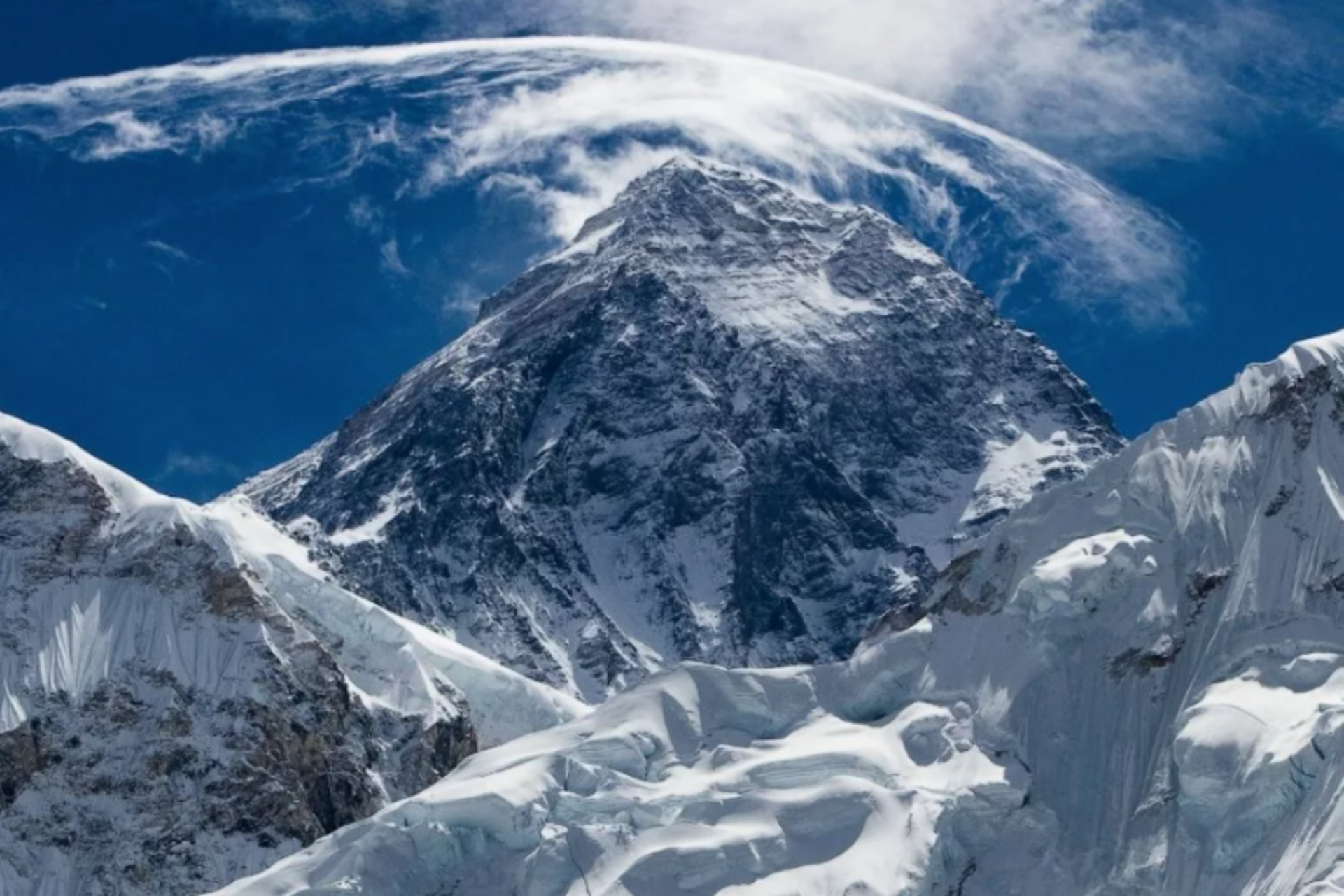 Какие горы самые высокие в мире. Эверест Джомолунгма. Гора Эверест 8848 м. «Сагарматха» = Эверест = Джомолунгма). Вершины: Джомолунгма (Эверест) (8848м),.