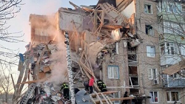 Четыре человека остаются под завалами после взрыва газа в жилом доме в Ефремове