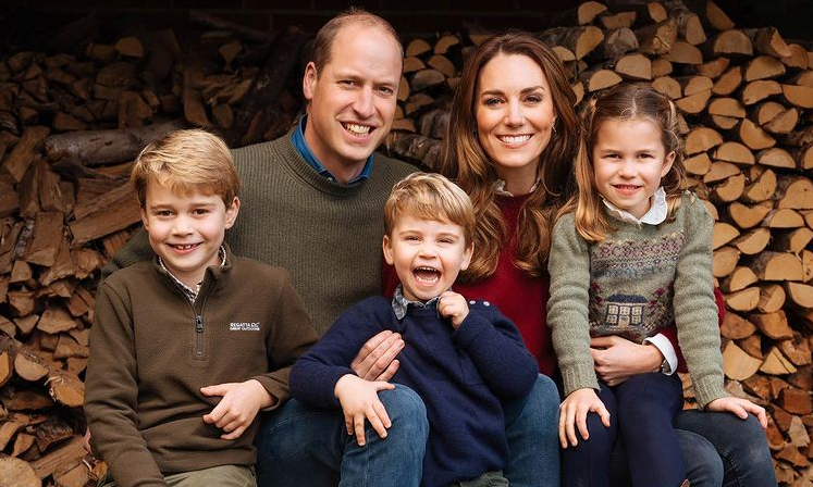 Принц Уильям и Кейт Миддлтон опубликовали рождественское поздравление