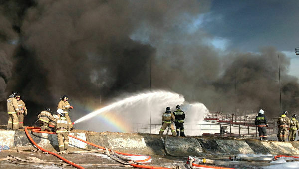 На ангарском заводе "Роснефти" начался пожар