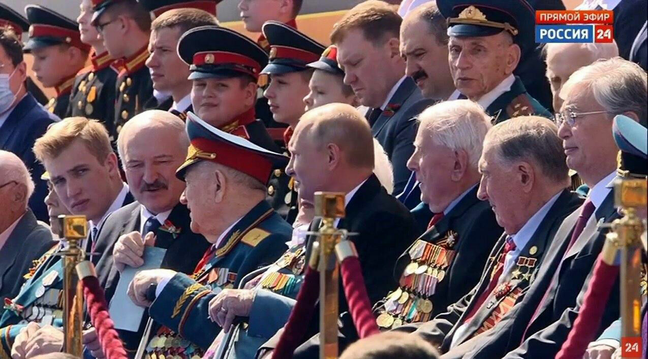 Президент Путин на параде Победы