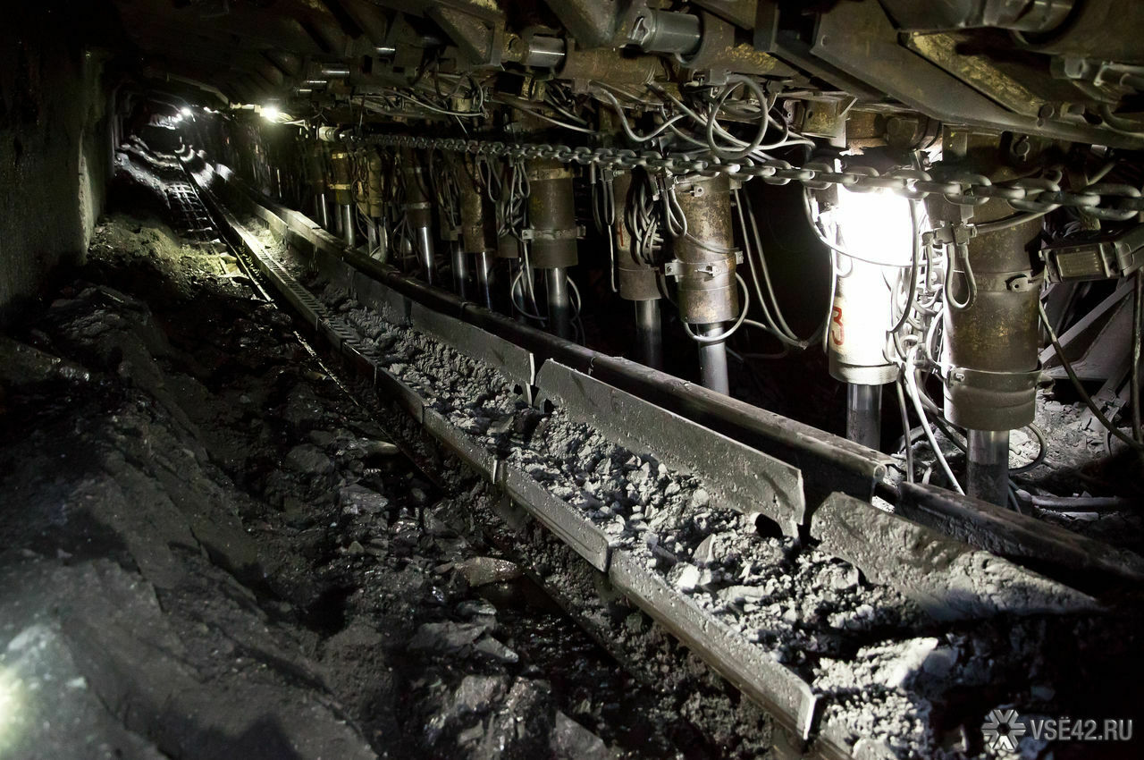 Рабочий погиб при подтоплении на шахте «Ерунаковская-8» в Кузбассе