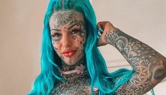 Австралийка потратила 40 тысяч долларов на татуировку всего тела