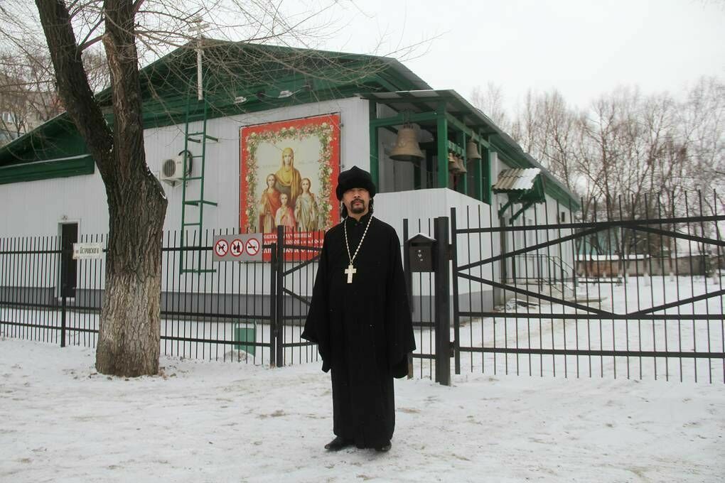 Единственный в России священник-китаец призывает русских ходить в храмы