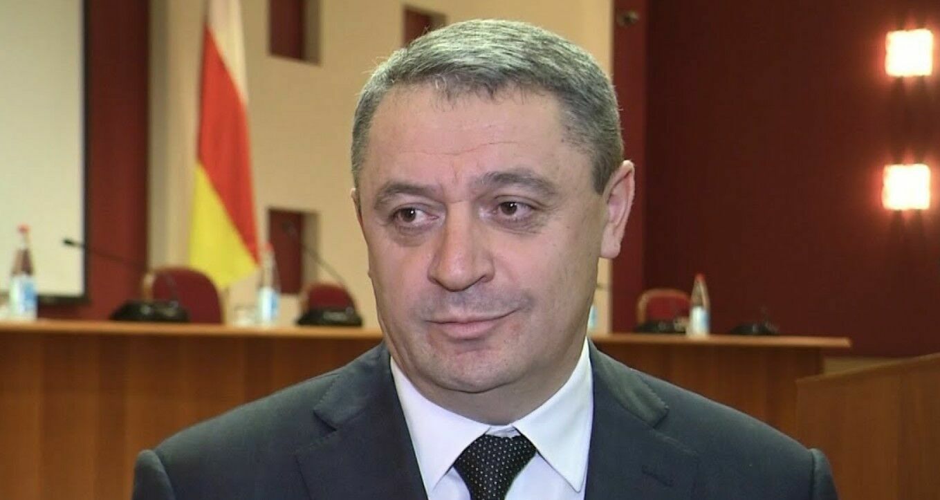 Мэр Владикавказа Икаев ушел в отставку по собственному желанию