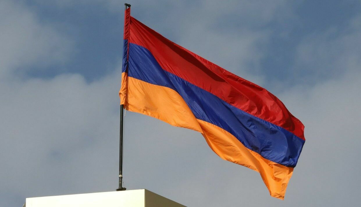 В Ереване протестующие заблокировали вход в здание МИД Армении