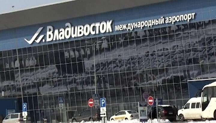Пассажирский самолет А319 аварийно сел во Владивостоке