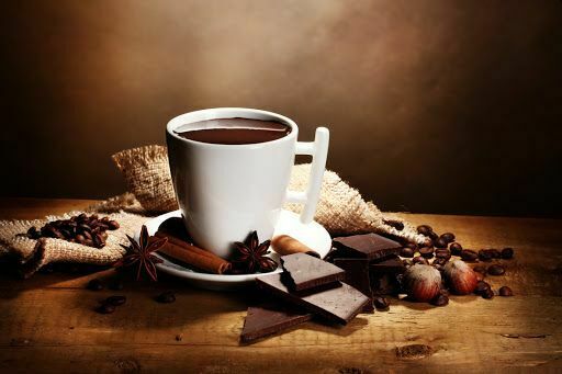 Ученые выяснили, что кофе делает сладости слаще