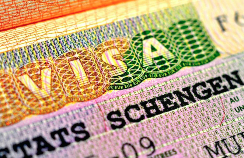 В АТОР предположили, что россиянам прекратят выдавать многократные шенгенские визы