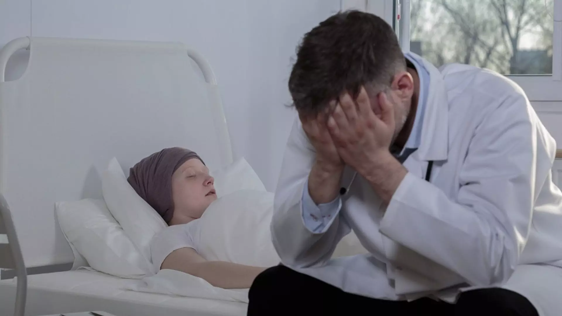 Исключение из ОМС: в России могут исчезнуть лекарства от рака — Новые .