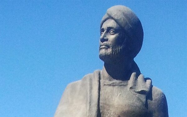 Первый в России памятник Омару Хайяму откроют в Астрахани