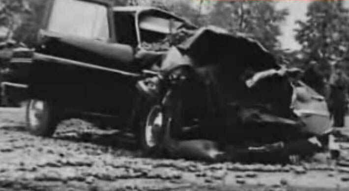Машина Петра Машерова после аварии
