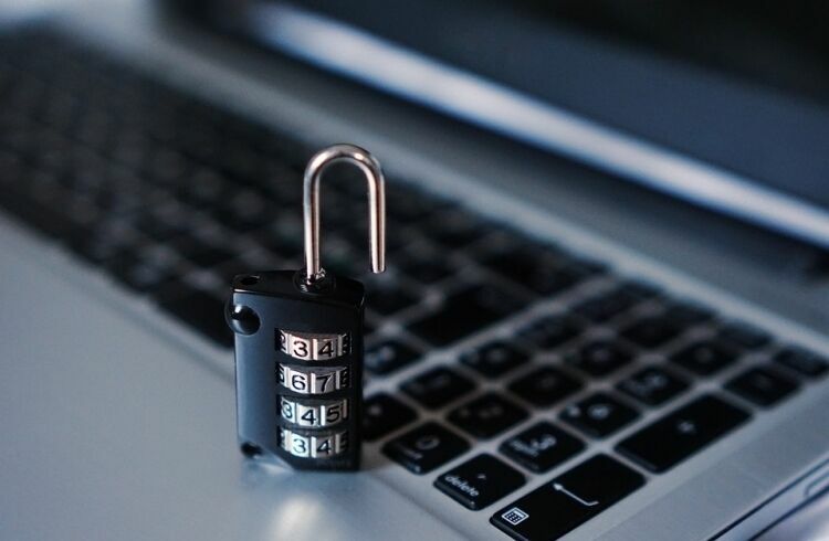«Сбербанк онлайн» подвергся мощной хакерской атаке