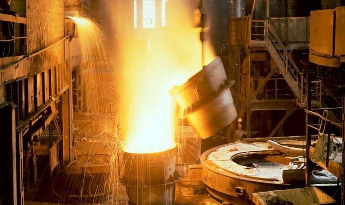 На металлургическом заводе в Челябинской области взорвалась печь