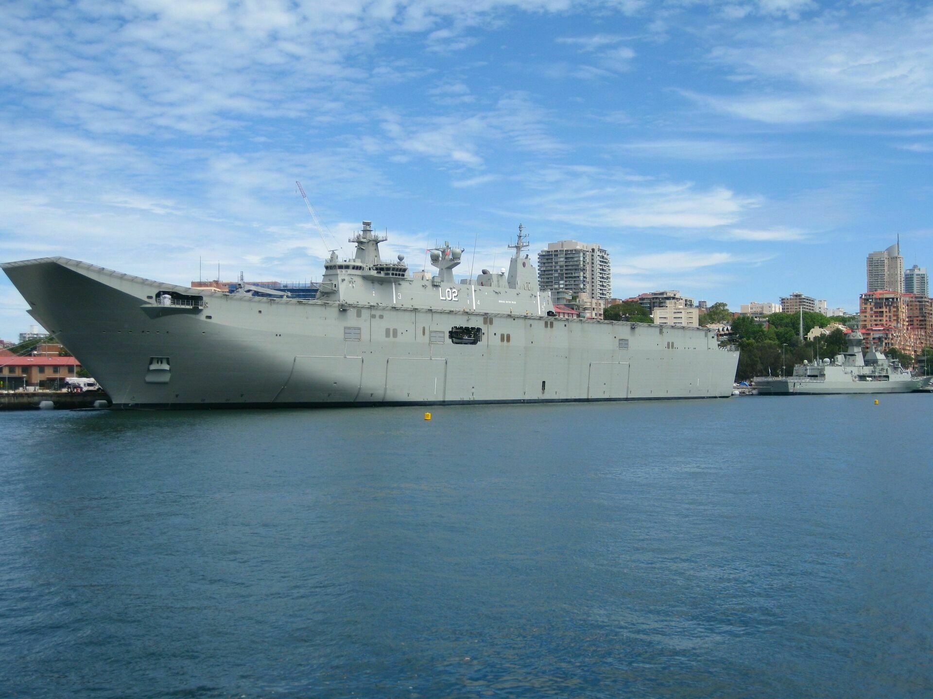 HMAS Canberra (LHD-02)