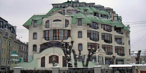 Треть продавцов элитного жилья планируют покинуть Россию