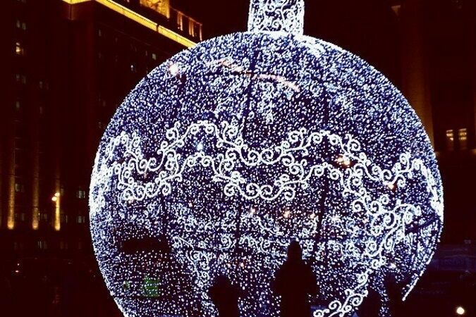 В Москве к Новому году установят самый большой в мире елочный шар