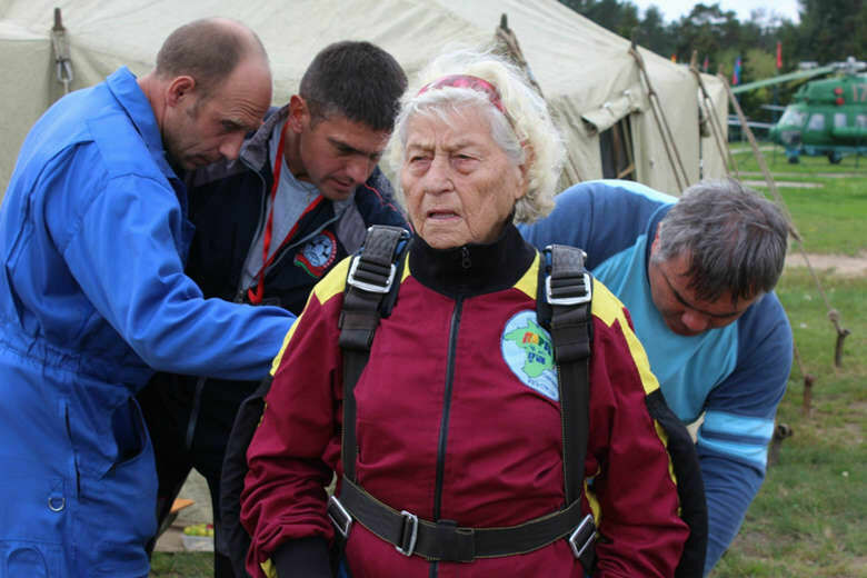 97-летняя женщина-ветеран войны ставит рекорды в спорте