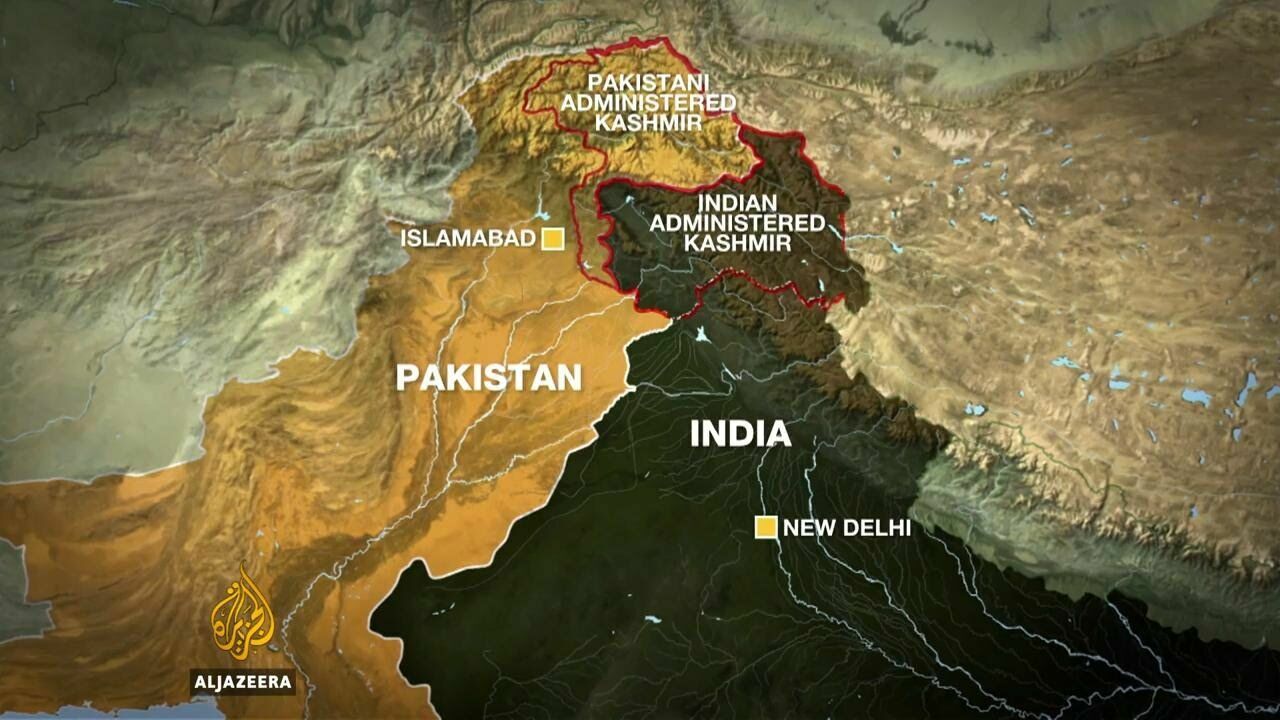 Деление на два: Индия пытается удержать мятежный Кашмир