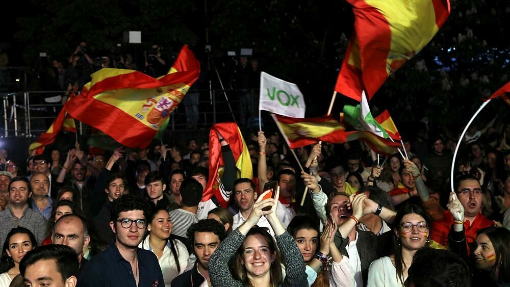 Выборы в Испании: спасут ли социалисты страну от распада