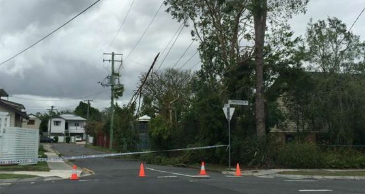 Ущерб от мощного урагана с градом в австралийском Брисбене может превысить $100 млн