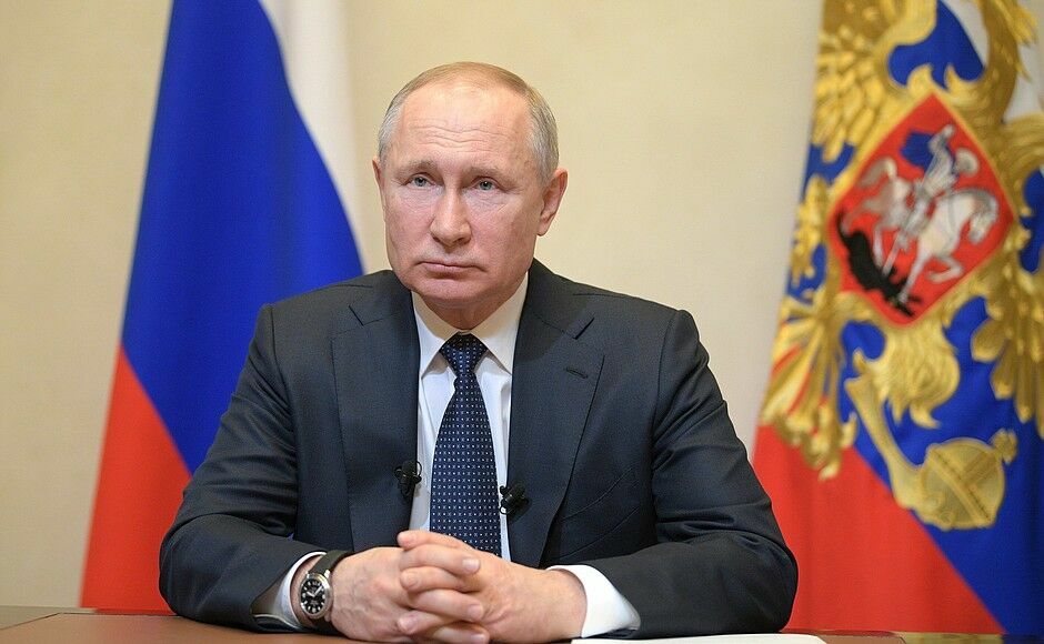 "Путин играет на опережение": политологи оценили обращение Президента к народу