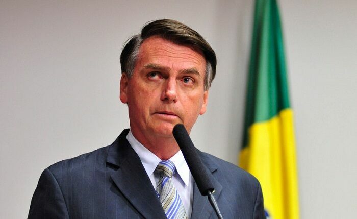 Кандидата в президенты Бразилии ранили ножом